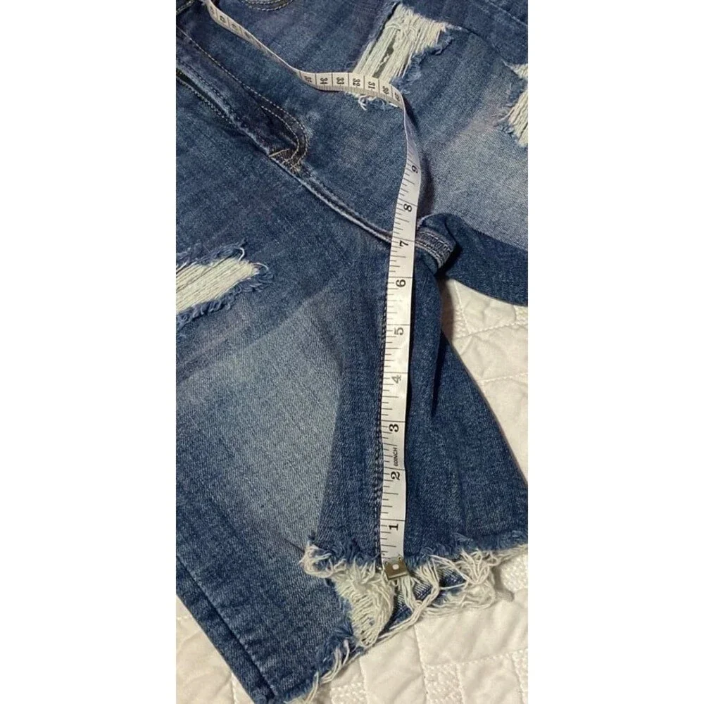 Risen shorts risen jeans size small womens shorts denim jean shorts 2-4 like new